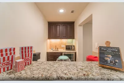 46 S Shasta Bend Circle, The Woodlands, TX 77389 - Photo 33