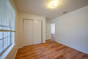 10906 Maple Rock Dr, Humble, TX 77396 - Photo 9