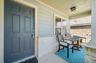 14353 S Summerchase Cir, Willis, TX 77318 - Photo 3