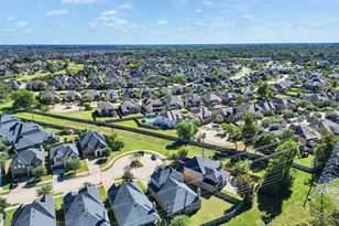 4954 Thunder Creek Ln, Sugar Land, TX 77479 - Photo 5