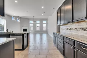 4954 Thunder Creek Ln, Sugar Land, TX 77479 - Photo 11