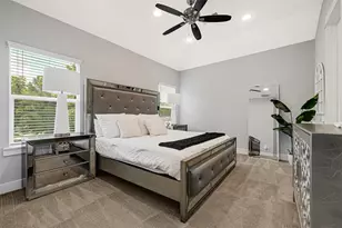 407 Yale Oaks Ln, Houston, TX 77091 - Photo 9