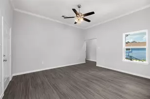 7415 Dyer St, Houston, TX 77088 - Photo 9