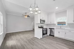 7415 Dyer St, Houston, TX 77088 - Photo 13