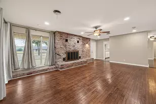 10645 Oak Brook Dr, Houston, TX 77013 - Photo 9