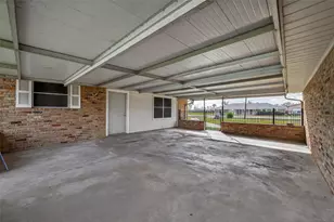 10645 Oak Brook Dr, Houston, TX 77013 - Photo 33