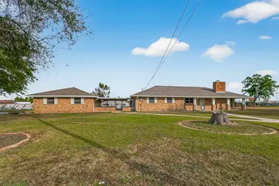 10645 Oak Brook Dr, Houston, TX 77013 - Photo 3