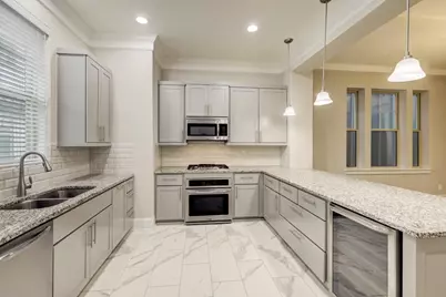 726 N Shepherd Drive, Houston, TX 77007 - Photo 11