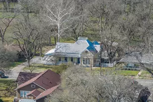 542 S Main St, La Grange, TX 78945 - Photo 33