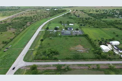 1326 County Road 220, Angleton, TX 77515 - Photo 5