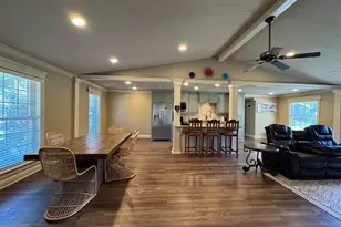 114 Elmwood St, Huntsville, TX 77320 - Photo 9