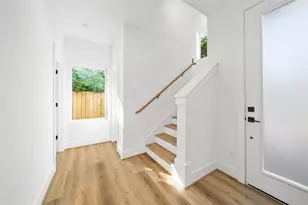 3215 Ennis St, Houston, TX 77004 - Photo 3