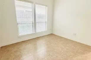 3846 Center St, Houston, TX 77007 - Photo 9