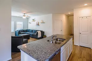 402 Flycatcher Ct, Clute, TX 77531 - Photo 13