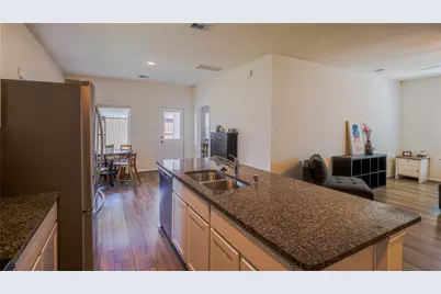 402 Flycatcher Court, Clute, TX 77531 - Photo 7