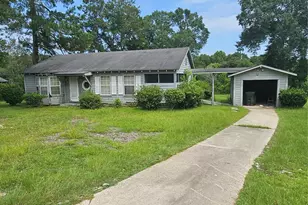 676 Burch St, Jasper, TX 75951 - Photo 9
