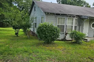 676 Burch St, Jasper, TX 75951 - Photo 3