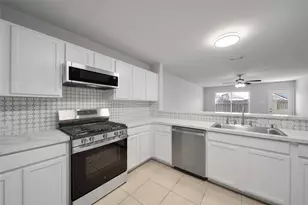 1911 Adobe Stone Dr, Humble, TX 77396 - Photo 17