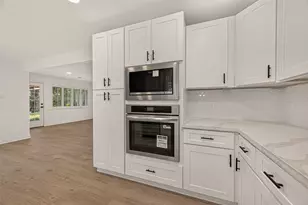 5946 Valkeith Dr, Houston, TX 77096 - Photo 19
