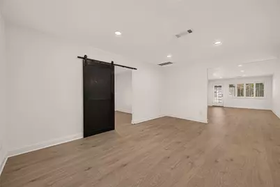 5946 Valkeith Drive, Houston, TX 77096 - Photo 9