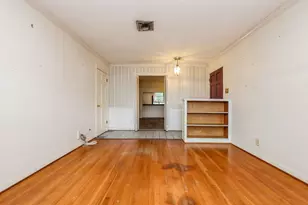 7007 Edgemoor Dr, Houston, TX 77074 - Photo 7