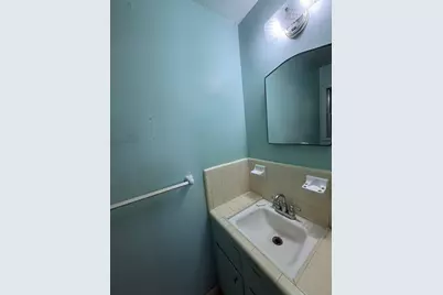 7007 Edgemoor Drive, Houston, TX 77074 - Photo 17