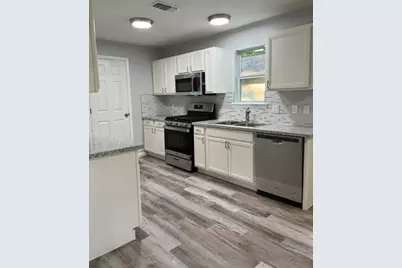 710 Avenue J Place, Conroe, TX 77301 - Photo 5