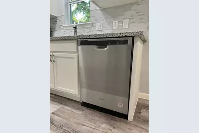 710 Avenue J Place, Conroe, TX 77301 - Photo 9