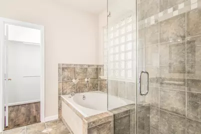 20719 Medallion Pointe Drive, Katy, TX 77450 - Photo 17