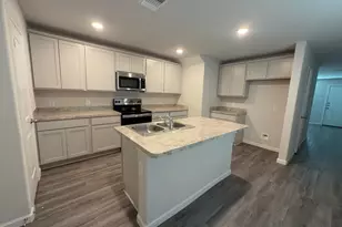 501 Hines St, Willis, TX 77378 - Photo 3