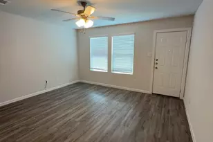 501 Hines St, Willis, TX 77378 - Photo 5
