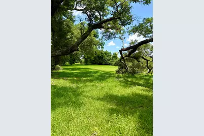 116 Balsam Street, Lake Jackson, TX 77566 - Photo 13