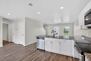 103 Avalon Dr, Huntsville, TX 77320 - Photo 11