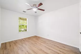 255 Genesee Ridge Ct, Conroe, TX 77385 - Photo 17