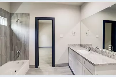 8103 Glass Street, Houston, TX 77016 - Photo 9