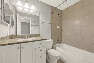 2425 Augusta Dr, Houston, TX 77057 - Photo 19