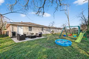 4610 36th St E, Dickinson, TX 77539 - Photo 39