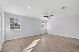 4610 36th St E, Dickinson, TX 77539 - Photo 31