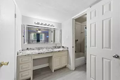 8005 Shagwood Drive, Houston, TX 77049 - Photo 17