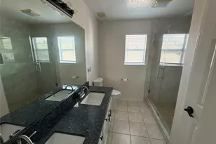 7819 Blue Stream Ct, Houston, TX 77041 - Photo 9