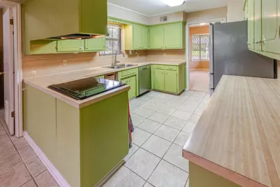 118 Arrowwood Street, Lake Jackson, TX 77566 - Photo 15