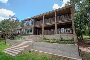 1630 Greenbriar Dr, Huntsville, TX 77340 - Photo 7