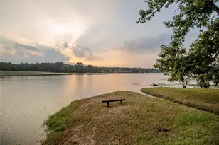 1630 Greenbriar Dr, Huntsville, TX 77340 - Photo 1