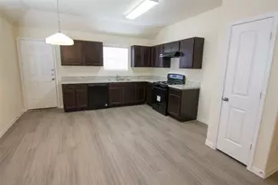 825 Canton Grass Ln, La Marque, TX 77568 - Photo 1