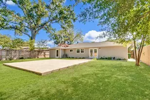 7906 Hammerly Blvd, Houston, TX 77055 - Photo 27