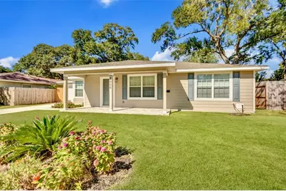 7906 Hammerly Boulevard, Houston, TX 77055 - Photo 3