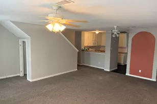 179 Binnacle Ct, Willis, TX 77318 - Photo 5