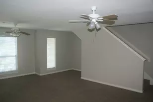179 Binnacle Ct, Willis, TX 77318 - Photo 5
