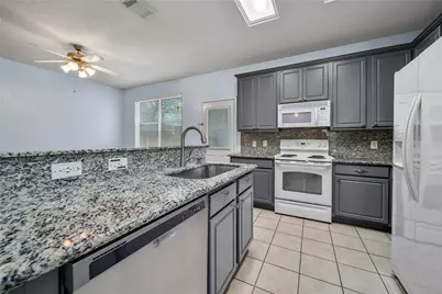 483 Folk Crest Lane, Dickinson, TX 77539 - Photo 9