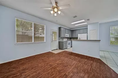 483 Folk Crest Lane, Dickinson, TX 77539 - Photo 5